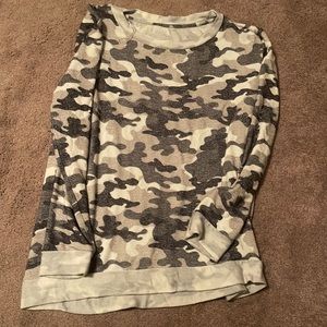 Zyi Camo Boyfriend Sweater